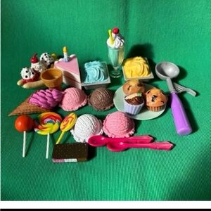 Our Generation Ice Cream Truck doll food sweet stop
Banana Split shake cake,